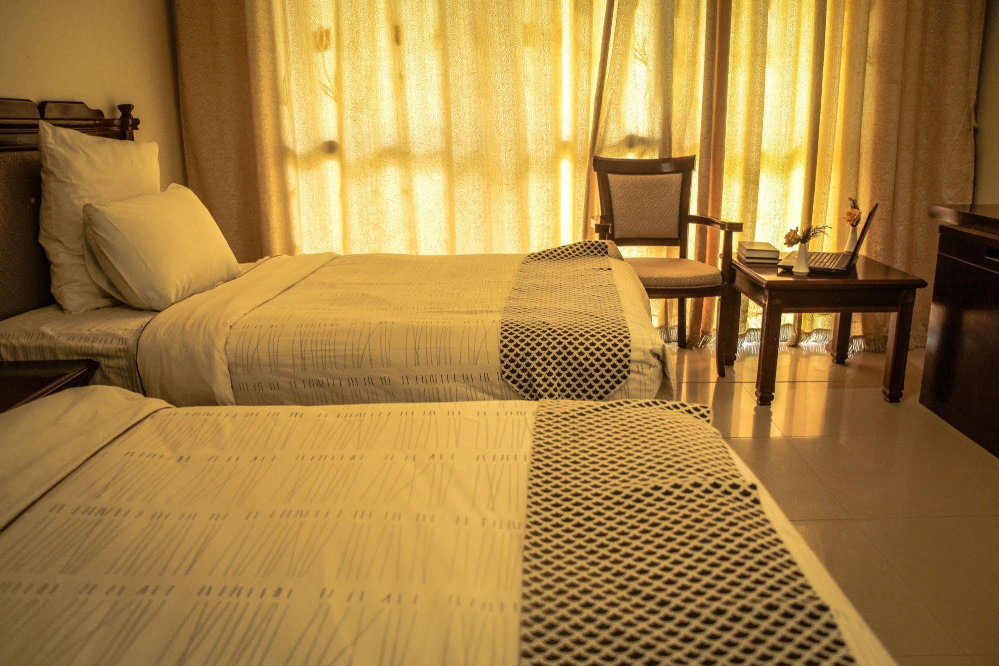 Mika Hotel Kabulonga Lusaka Exterior foto